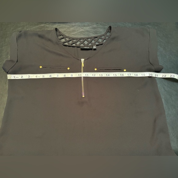 Apt. 9 Black Relaxed Buttoned Blouse - Picture 9 of 11